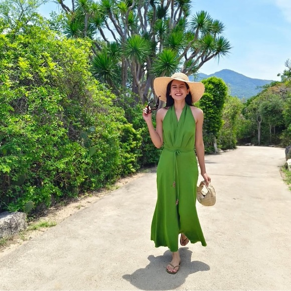 BLOGGERS FAVORITE Zara Vibrant Green Maxi Dress - Picture 6 of 15
